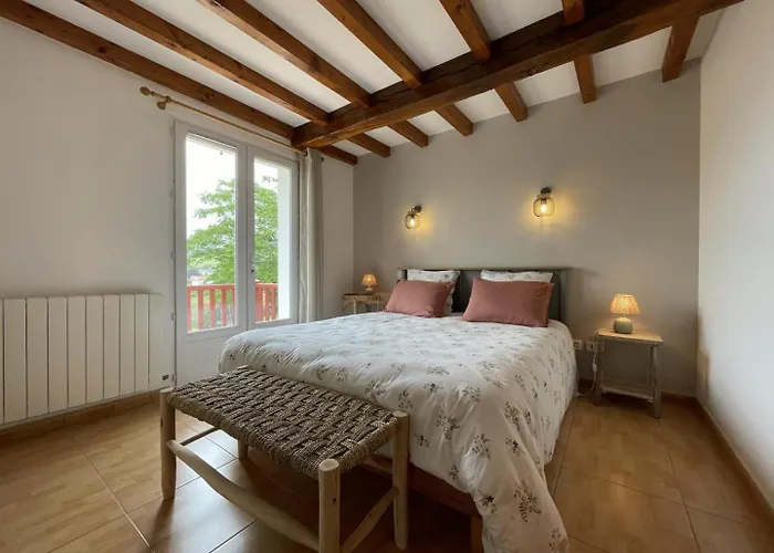 Bixta Eder * Hélette