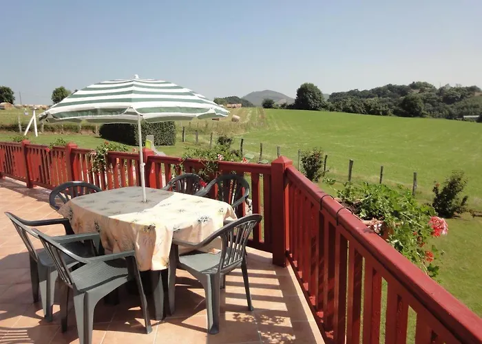 Bixta Eder * Hélette